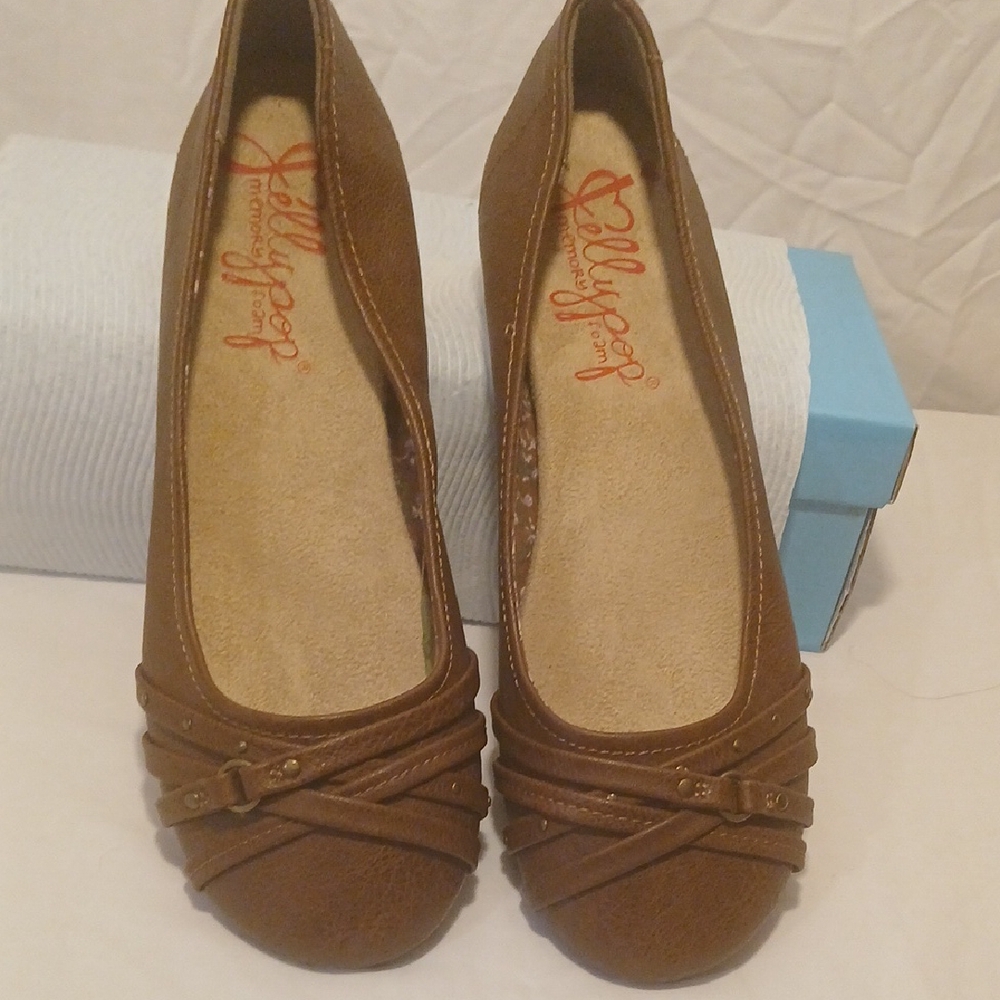 Jellypop Brown Ballet Flats with Elegant Crisscross Design